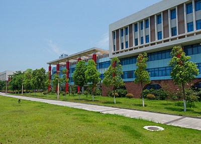 云南省林業(yè)高級(jí)技工學(xué)校護(hù)理介紹